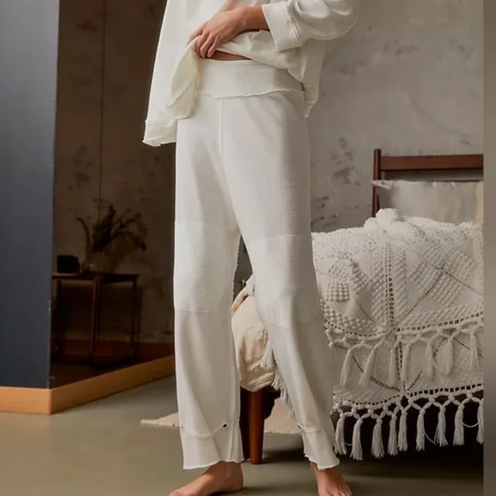 Free People White organic cotton pants size medium.
